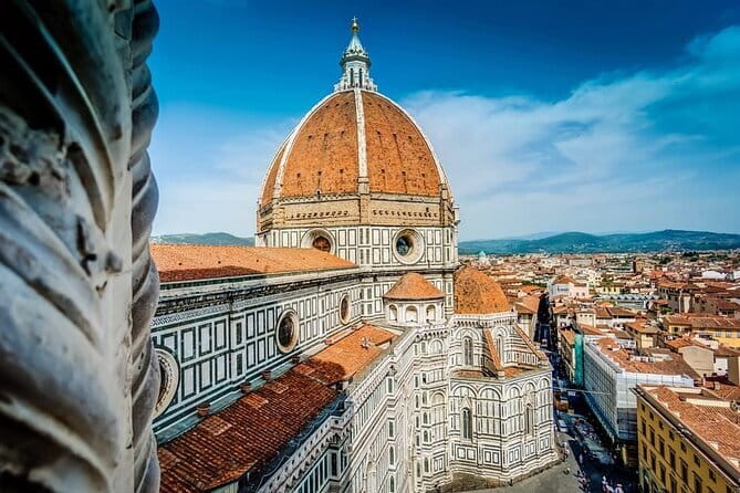 Florence Duomo Cathedral with Host & Audio Guide (Interior Only) - Using the multilingual audio guide without getting stuck