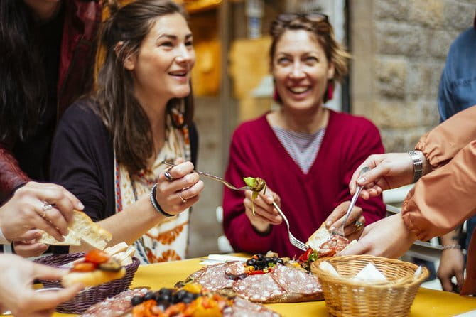 Florence Exclusive PRIVATE Food Tour with 6 or 10 Tastings - A Florence Food Walk That Mixes Market Bites and Old-Bridge Sights