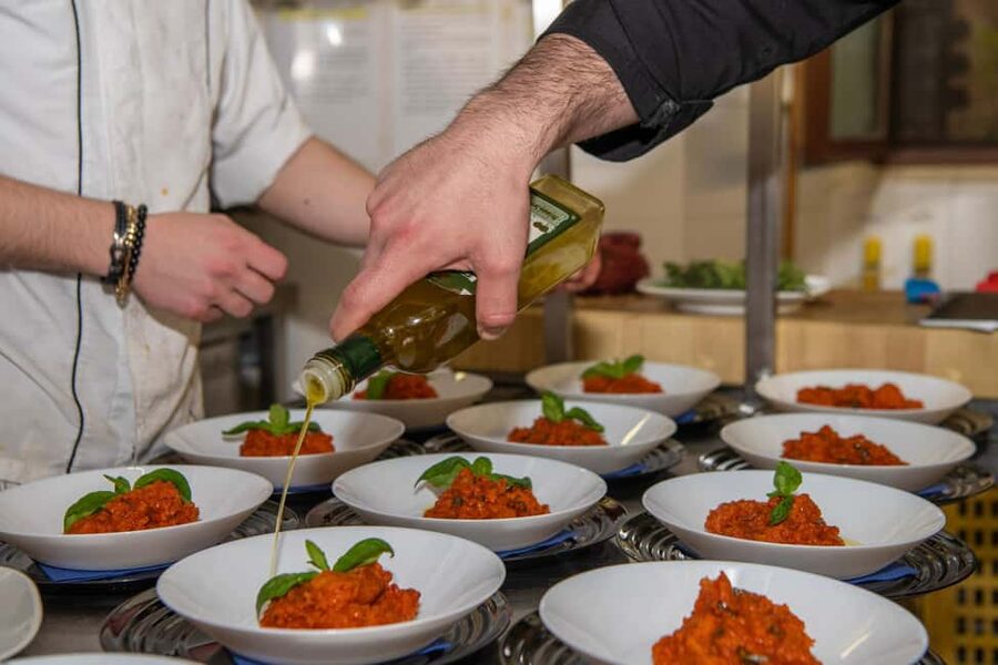 Florence: Guided Food Walking Tour with Tuscan Classics - What the $89.50 Price Includes, and How to Judge Value in Florence