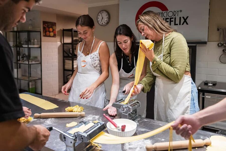 Florence: Handmade Pasta & Dessert Class with Unlimited Wine - How the 3 Hours Go: From Dough Mixing to Your Wine-Paired Meal