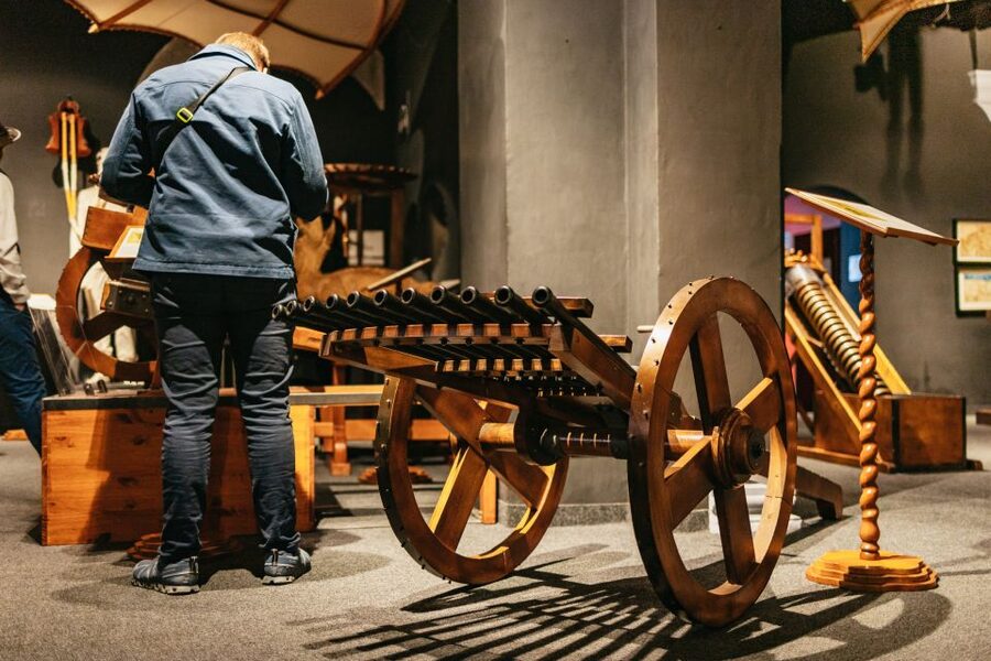 Florence: Leonardo Interactive Museum Entry Ticket - How the self-guided audio tour works (and what to bring)