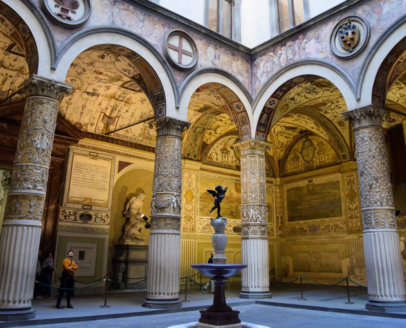 Florence: Mysteries of the Medici Guided Walking Tour - Meeting point and how the 1.5-hour format works in real life