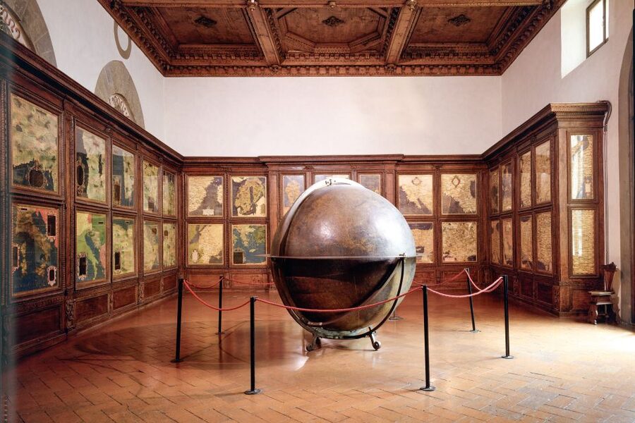 Florence: Palazzo Vecchio Entrance Ticket & Audioguide - Inside Palazzo Vecchio: the route that makes the rooms click