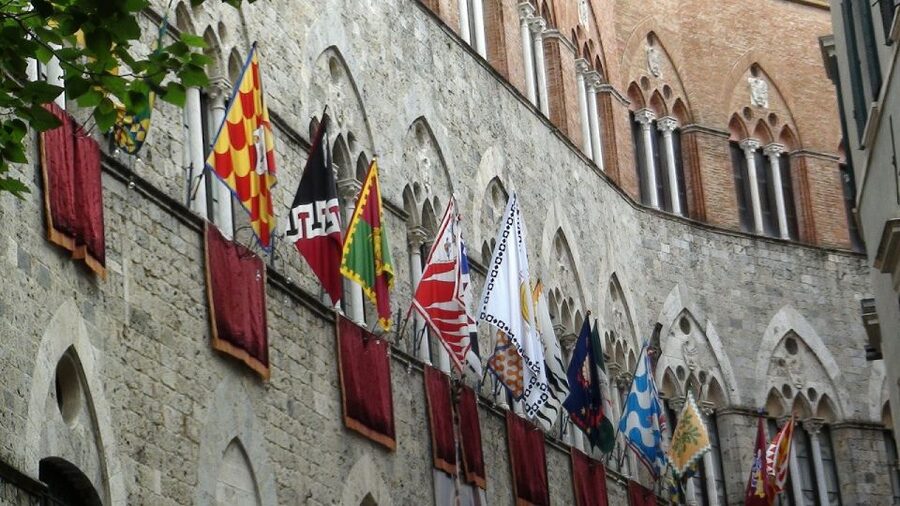 Florence: Pisa, Siena, S. Gimignano, Chianti Wine & Lunch - Piazzale Montelungo: where your day starts and how you stay on track