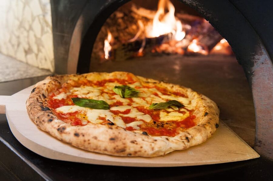 Florence: Pizza and Gelato Experience with Unlimited Wine - Gelato Workshop: Cooling Down With Fresh Italian Flavor