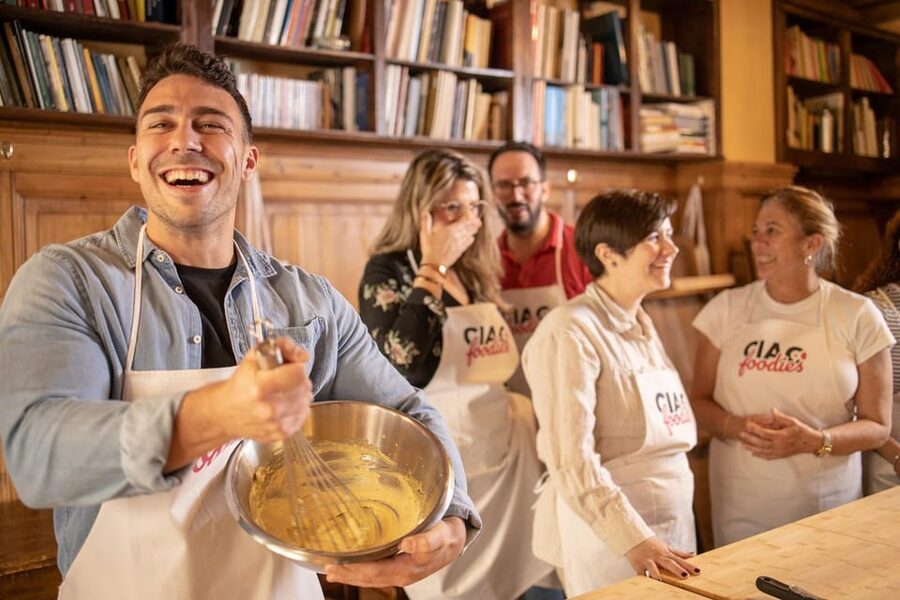 Florence: Pizza and Gelato Experience with Unlimited Wine - From Flour to Fluffy Dough: Making Your Pizza Base