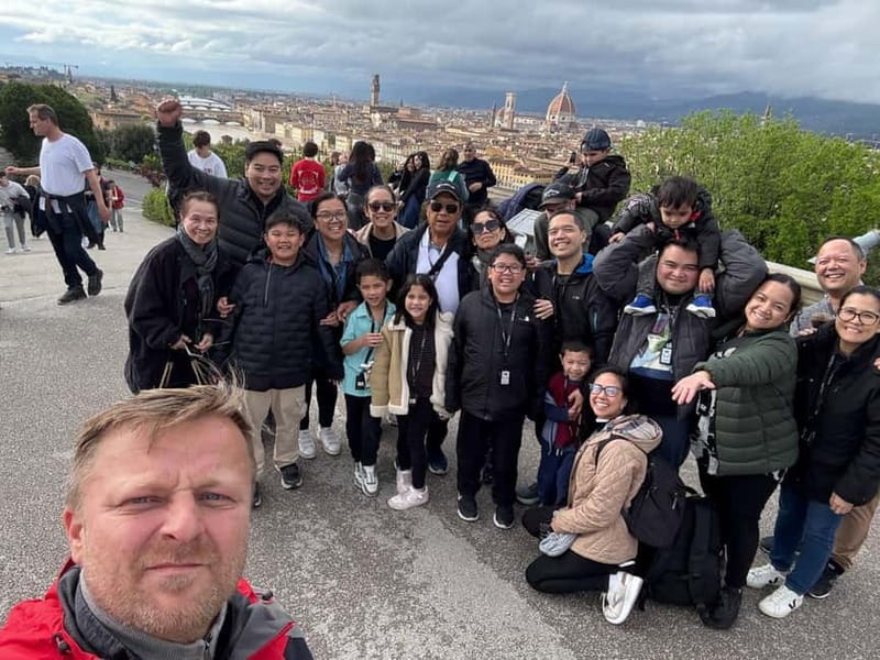 Florence: Private Electric Mini Car Tour with Local Guide - Why an electric mini-car works so well in Florence