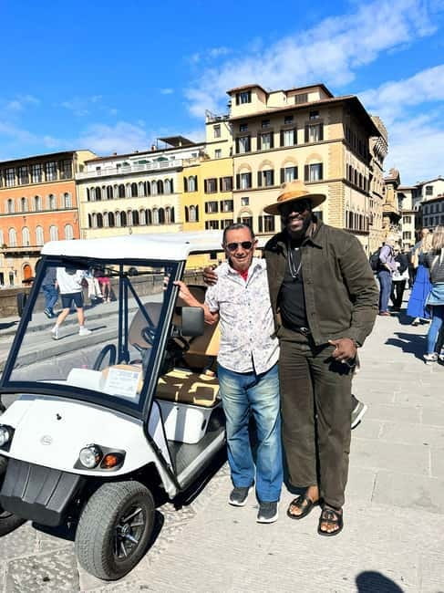 Florence: Private Electric Mini Car Tour with Local Guide - Uffizi, Palazzo Pitti, and the squares that define Florence