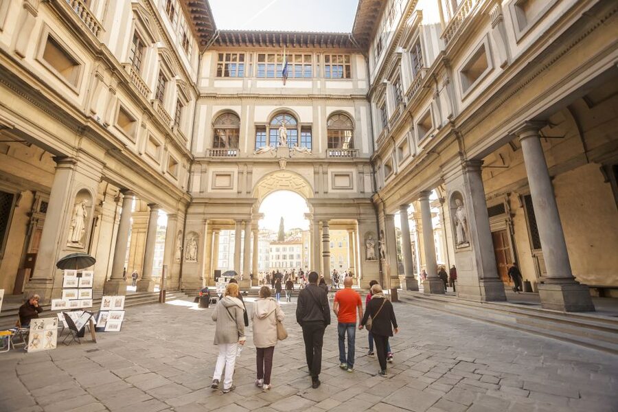 Florence: Private Walking Tour of Florence's Hidden Gems - Ponte Vecchio to Palazzo Pitti, the Arno crossing that changes your perspective