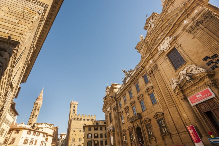 Florence: Private Walking Tour of Florence's Hidden Gems - Via de’ Tornabuoni, Strozzi Palace, and the fashion side of Florence