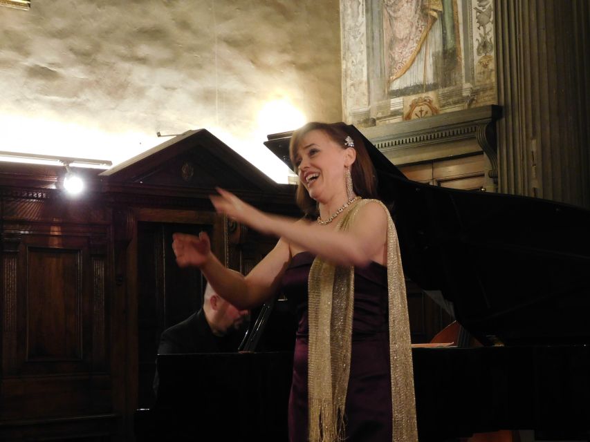 Florence: Santa Monaca Church Italian Opera Concert Ticket - What happens during the 1-hour concert, and how it feels
