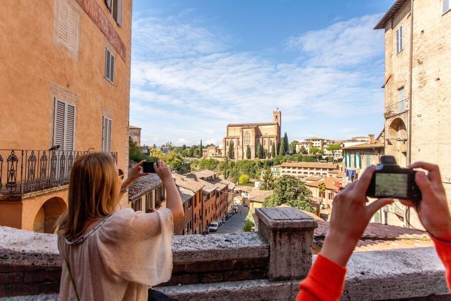 Florence: Siena, San Gimignano & Monteriggioni with Tasting - Walking Tips for Siena and San Gimignano