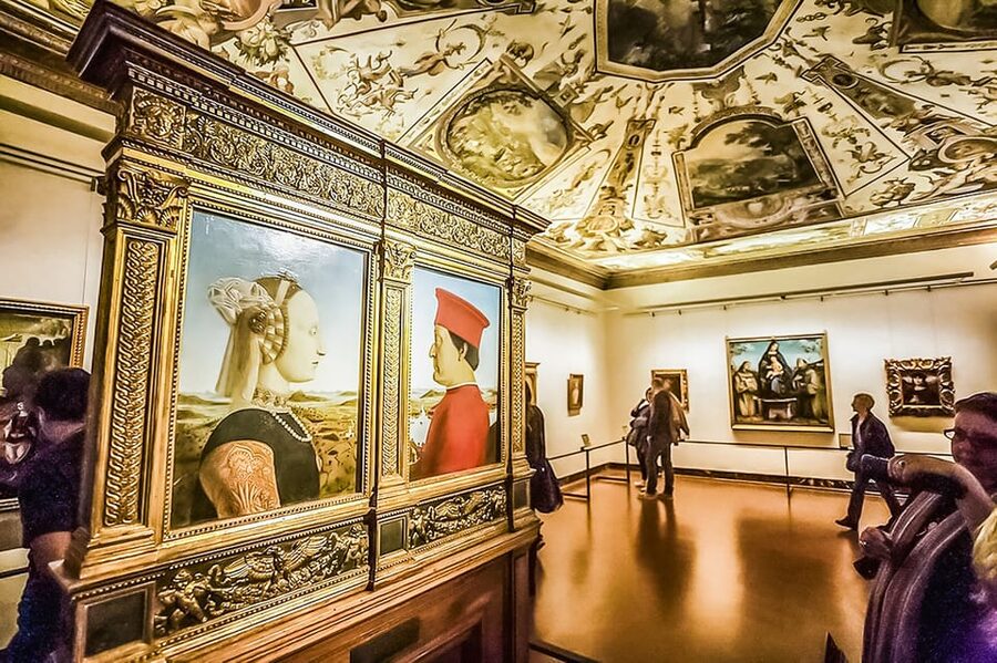 Florence: Skip-The-Line Uffizi Gallery Timed Entry Ticket - Crowds, stairs, and finding the right route inside the galleries