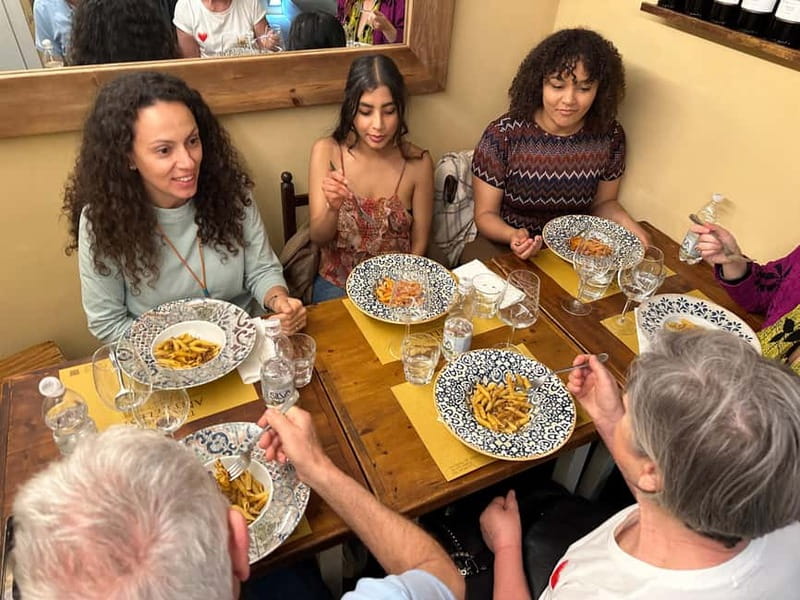 Florence: Street Food Tour with Wine & Local Guide - Duomo area and Renaissance stories, tied to what you eat