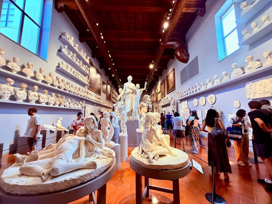 Florence: Uffizi & Accademia Small Group Walking Tour - Meeting up and what to bring for a smooth start
