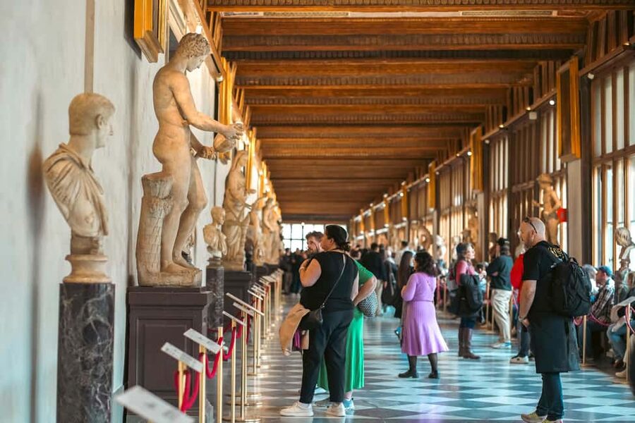 Florence: Uffizi Gallery Reserved-Entry VIP Tour - Meeting Spot in Florence, and How to Find Your Guide Fast