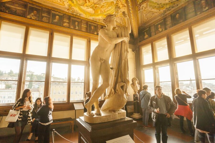 Florence: Uffizi Gallery Tickets with Optional Audio Guide - First Sunday of the month: free entry that still needs strategy