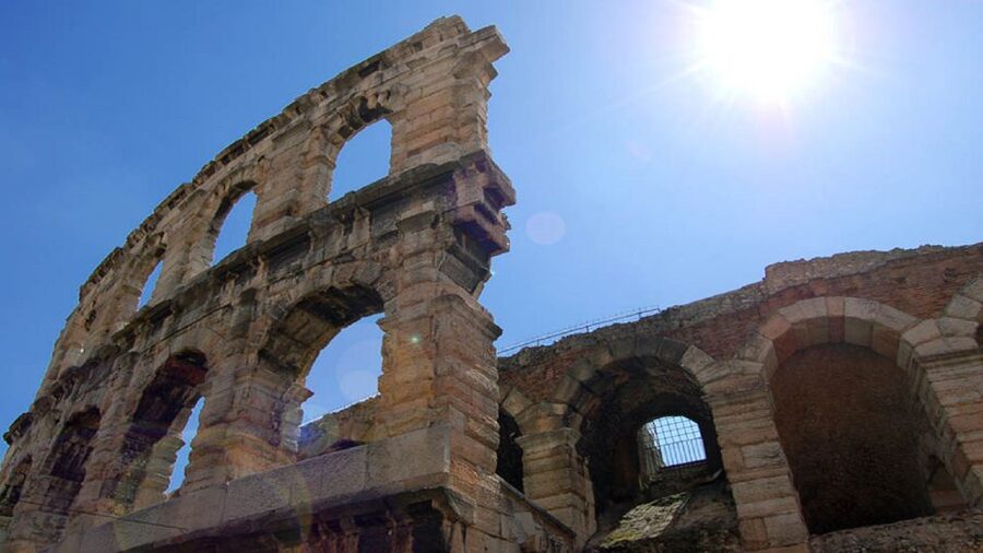From Bergamo: Verona and Sirmione Full-Day Tour - A 10-hour loop of Shakespeare and Roman stone from Bergamo