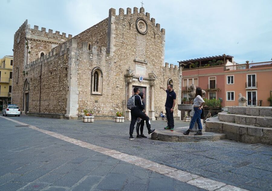 From Catania: Full-Day Mount Etna and Taormina Tour - Why Mount Etna plus Taormina works as a full-day plan