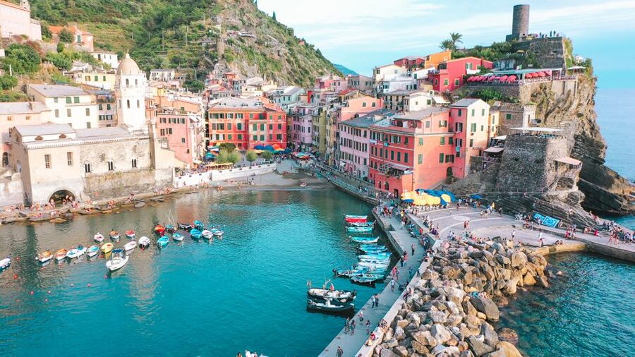 From Florence: Seaside Beauty Day Trip to Cinque Terre - The Morning Transfers: Coach Comfort, Then Train Views