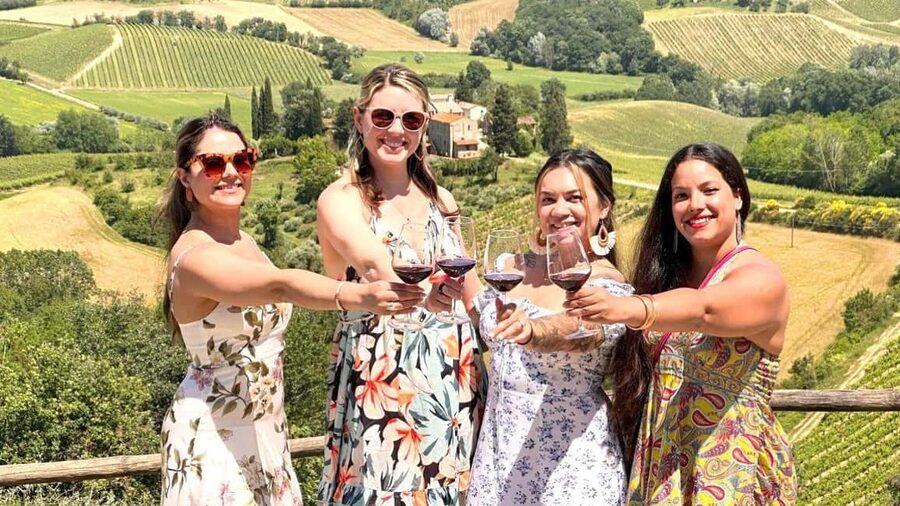 From Florence: Tuscany & San Gimignano Tour with 2 Tastings - Winery Stop 1: Black rooster Chianti Classico and the fancy-meets-fun tasting