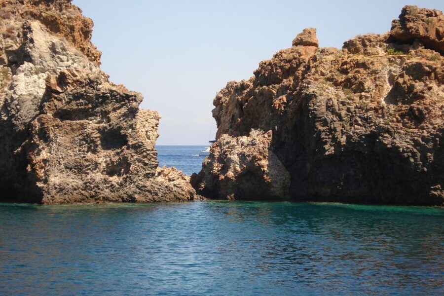 From Lipari: Panarea and Stromboli Cruise with Stops - Timing, season changes, and how to plan your expectations