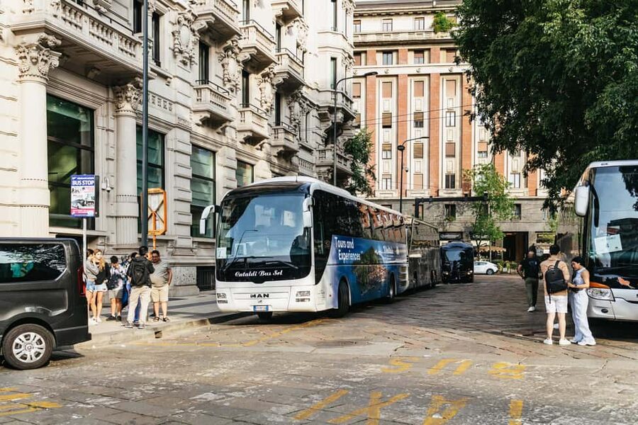 From Milan: Lake Como Cruise with Visits to Como & Bellagio - The Lake Como Cruise: Public vs Private Boat, and How to Choose