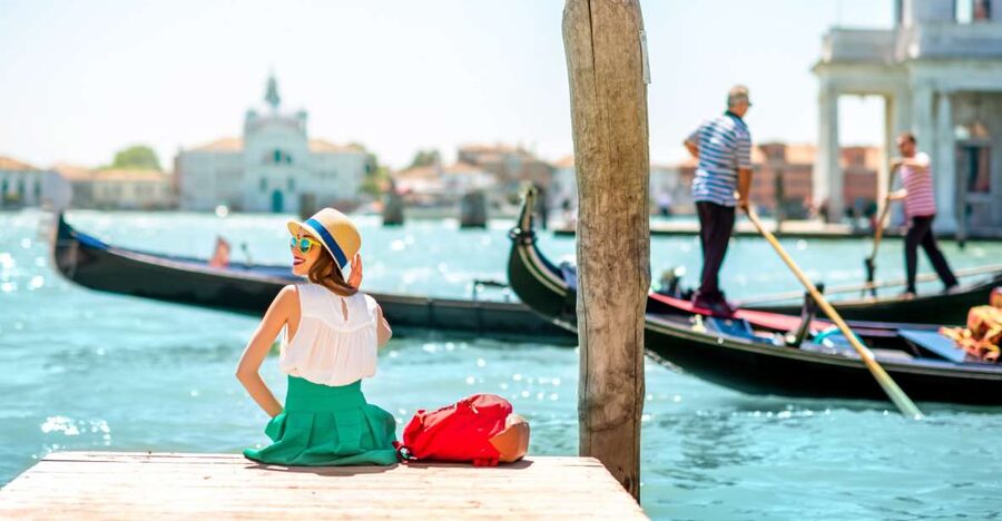 From Milan: Venice and Verona Full-Day Tour by Train - Verona: River Adige walks, Juliet’s balcony, and Castelvecchio