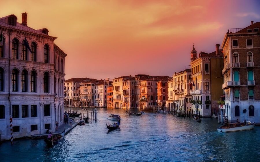 From Milan: Venice and Verona Full-Day Tour by Train - Venice: San Marco area, Basilica views, and the Bridge of Sighs
