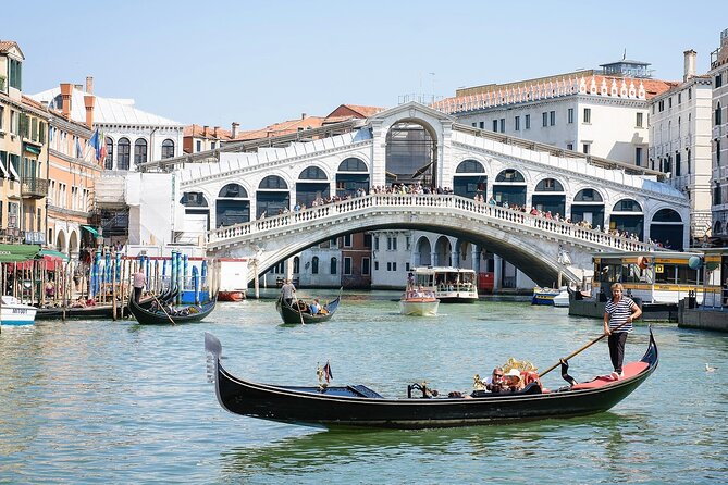 From Milan: Venice Full-Day Guided Tour With Boat Ride - Milan to Venice: what this day trip really buys you