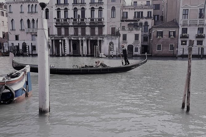 From Milan: Venice Full-Day Guided Tour With Boat Ride - St. Mark’s Square and the Basilica area: the guided core