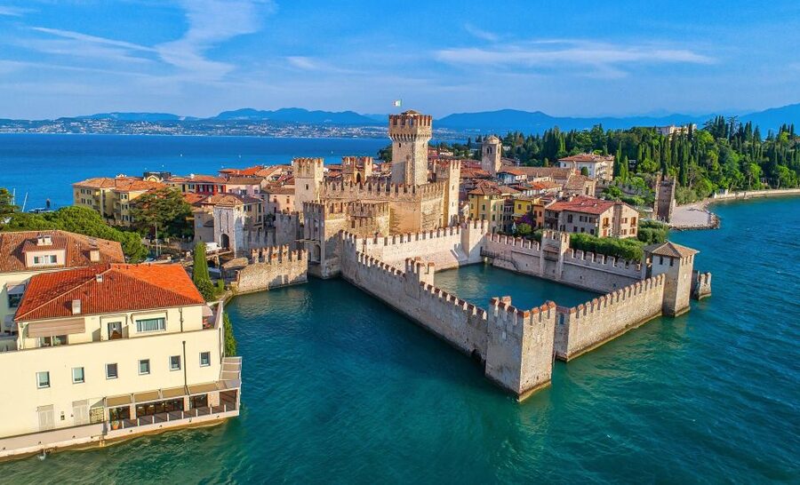 From Milan: Verona, Sirmione and Lake Garda with Boat Cruise - Verona in 3 hours: Juliet’s balcony, Arena di Verona, and street wandering