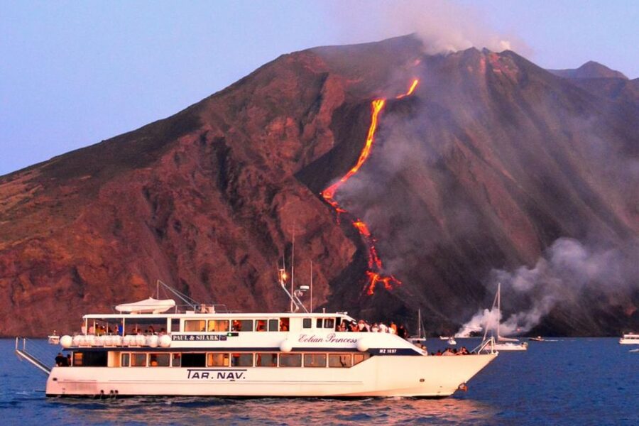 From Milazzo: Panarea and Stromboli Boat Trip by Night - Why a night cruise to Panarea and Stromboli feels so special