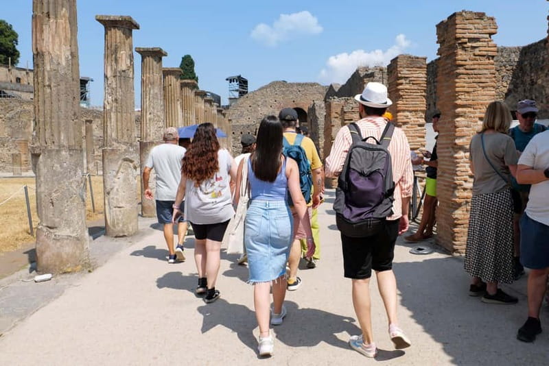 From Naples: Guided tour of Pompeii skip-the-line and round-trip train - Crowds, rain, and the timing realities inside Pompeii