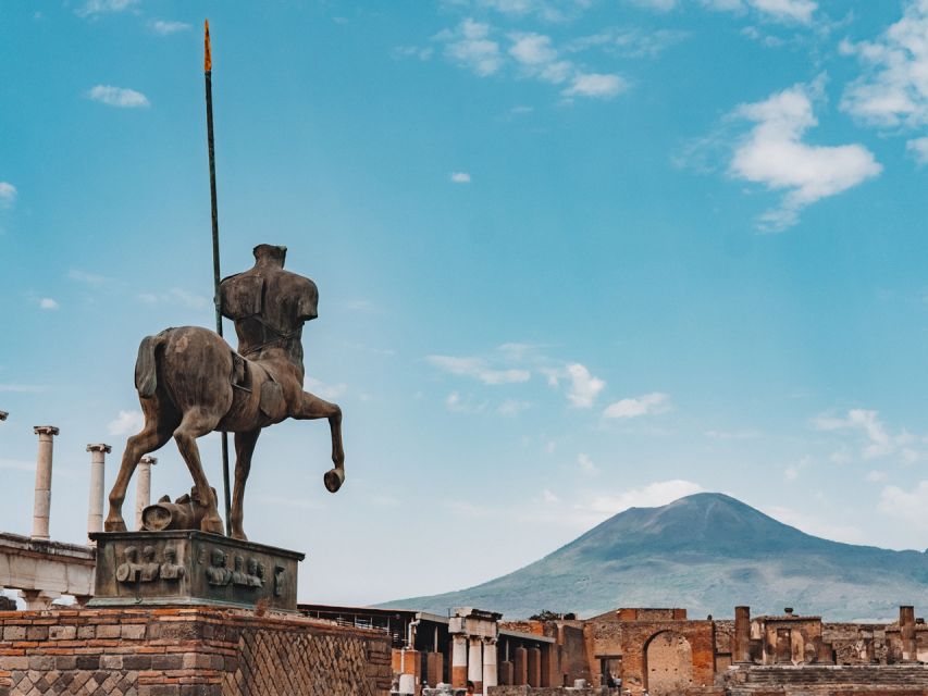 From Naples: Mount Vesuvius and Pompeii Ruins Combo Day Trip - Via Galileo Ferraris, 40 to the crater: how the day actually runs