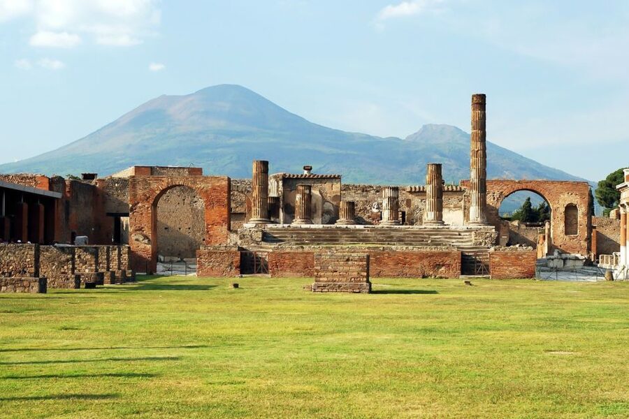 From Naples: Pompeii Skip-the-Line Entry Ticket and Tour - Group size, guides, and how the tour handles language