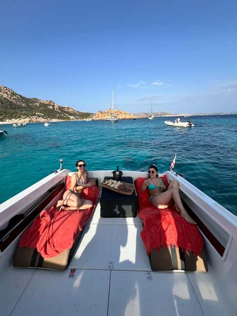 From Palau/La Maddalena: All inclusive Yacht Tour - Lunch on board: aperitif, seafood pasta, and the drink flow