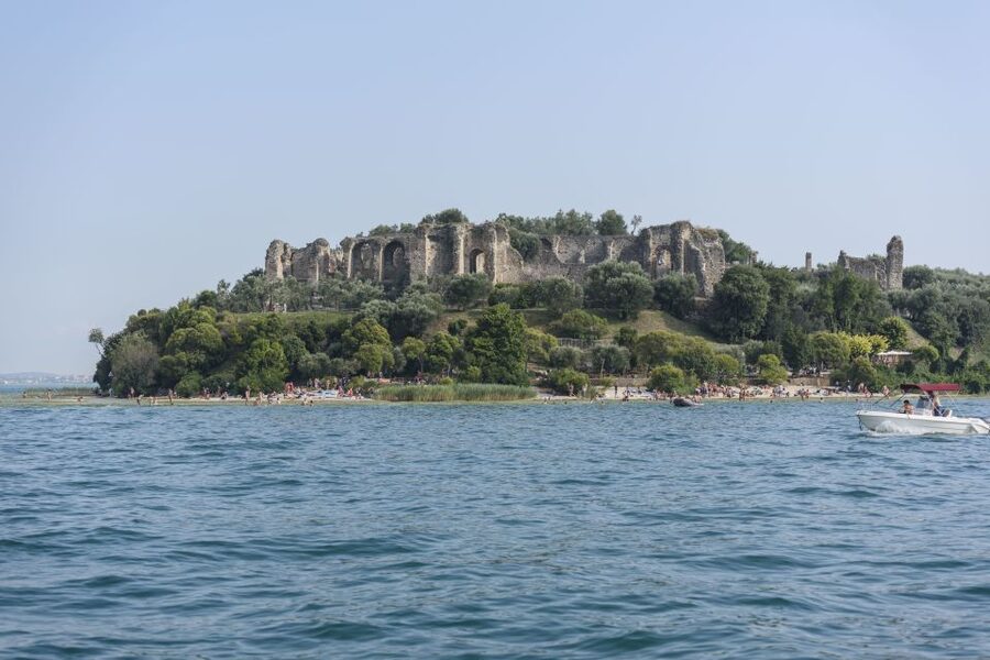 From Peschiera: Garda East Coast Cruise to Sirmione - Cruising the South-Eastern Shore of Lake Garda