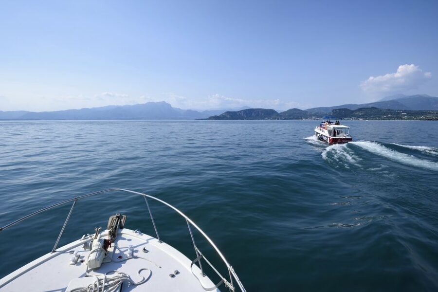 From Peschiera: Garda East Coast Cruise to Sirmione - Jamaica Beach and Grottoes of Catullus, Seen From the Boat (No Stop)
