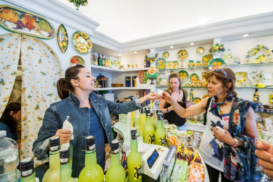 From Rome: Capri Guided Day Trip with Blue Grotto - Key things that make this Capri day trip work