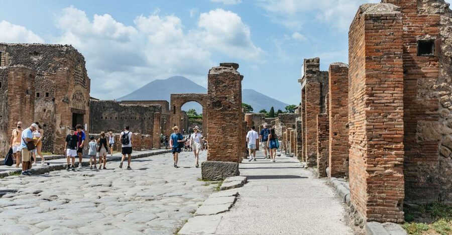From Rome: Day Trip to Pompeii with Tickets - Pompeii at Skip-the-Line Speed, With Guided or Audioguide