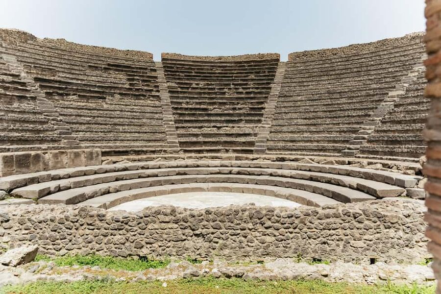 From Rome: Pompeii Day Trip with Optional Vesuvius and Lunch - Mount Vesuvius Options: Crater Hike vs Geologist-Led Walk