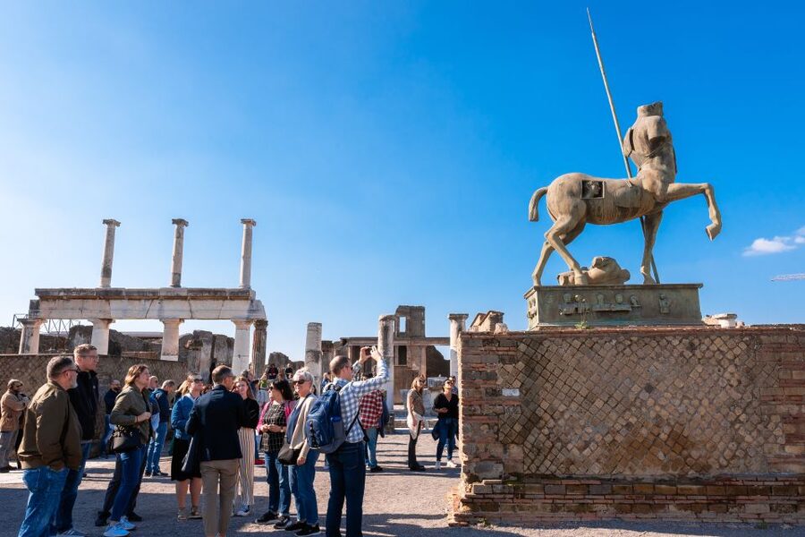 From Rome: Pompeii, Positano and Amalfi Coast Day Trip - A 13-hour mashup of Vesuvius ruins and Amalfi cliffs
