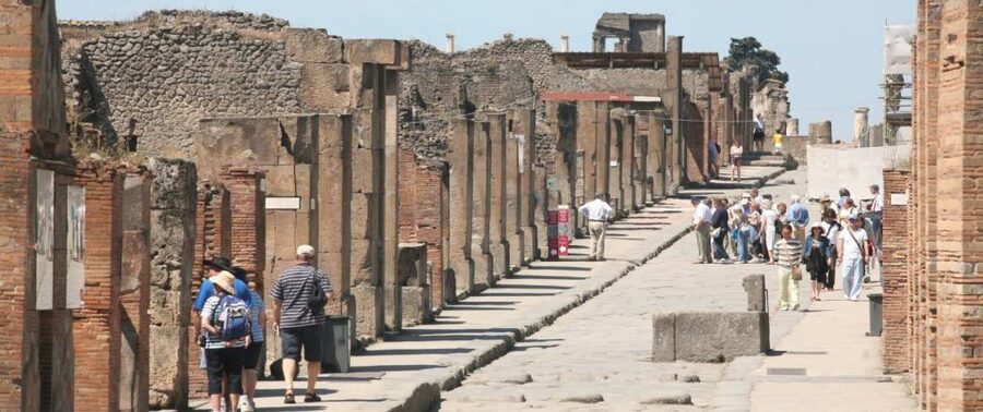 From Rome: Pompeii, Positano and Amalfi Full-Day Tour - Positano’s 2.5-hour window for lunch, photos, and shopping