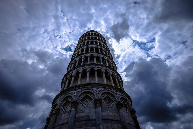 From Rome to Tuscany: Discover Florence and Pisa in One Day - From the Vecchio Bridge to Piazza della Signoria: shops, merchants, and civic Florence