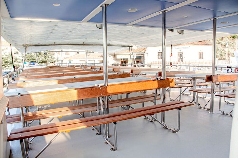 From Santa Teresa Gallura: La Maddalena Full-Day Boat Tour - Lunch onboard: what you get, and how it fits the day