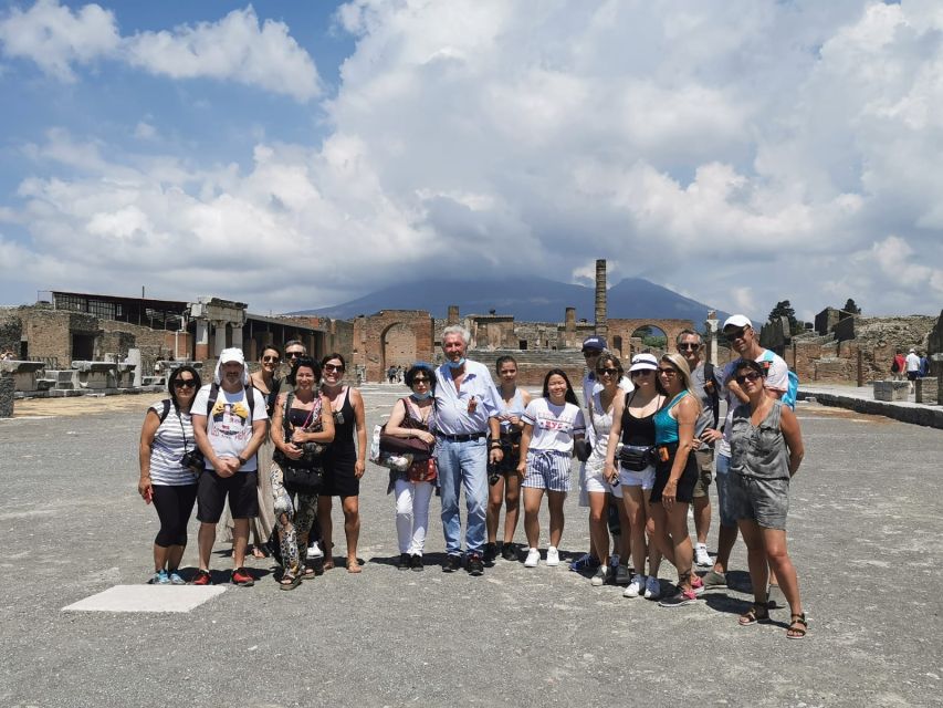 From Sorrento: Day Tour to Pompeii Ruins and Mount Vesuvius - Pizza Lunch Near Pompeii: Fast Break or Full Sit-Down