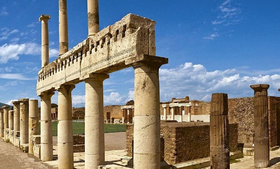 From Sorrento: Day Tour to Pompeii Ruins and Mount Vesuvius - Mount Vesuvius Crater Lip Walk and Bay of Naples Views