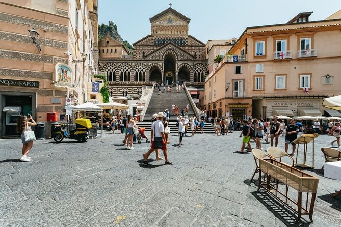 From Sorrento/Nerano:Amalfi Shared Tour (9:00am or 11:15am ) - The on-board guide style: what you gain from the narration