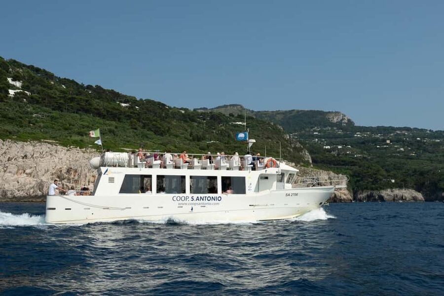 From Sorrento/Nerano: Capri Island Cruise with Guide Onboard - Nerano to Capri on a guided boat: the part most people get wrong